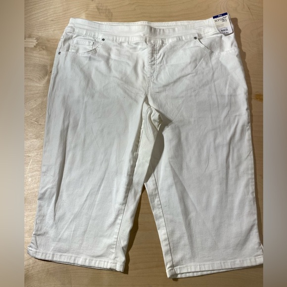 Terra & Sky Jean Capris 2X (20W-22W) (EO) - Picture 7 of 15